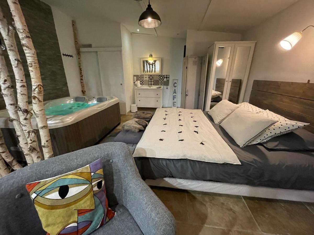 Au Havre De Paix Sainte Victoire Vauvenargues Hotel ภายนอก รูปภาพ