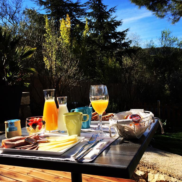 Au Havre De Paix Sainte Victoire Vauvenargues Hotel ภายนอก รูปภาพ